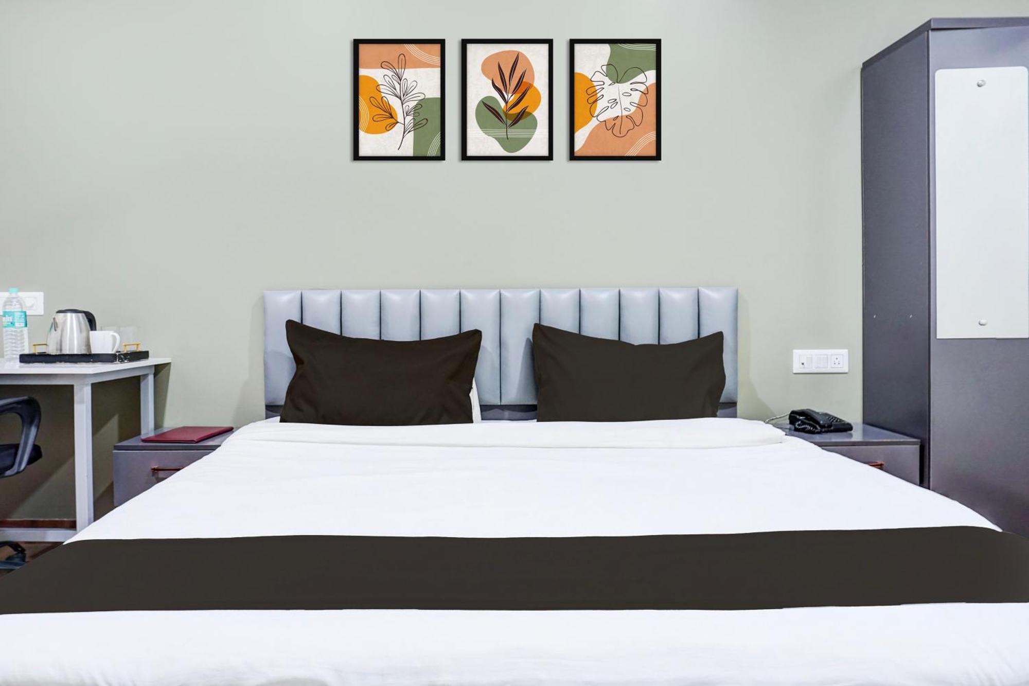 Super Collection O Pashan-Sus Road Baner Formerly Grey Stone Pune Extérieur photo