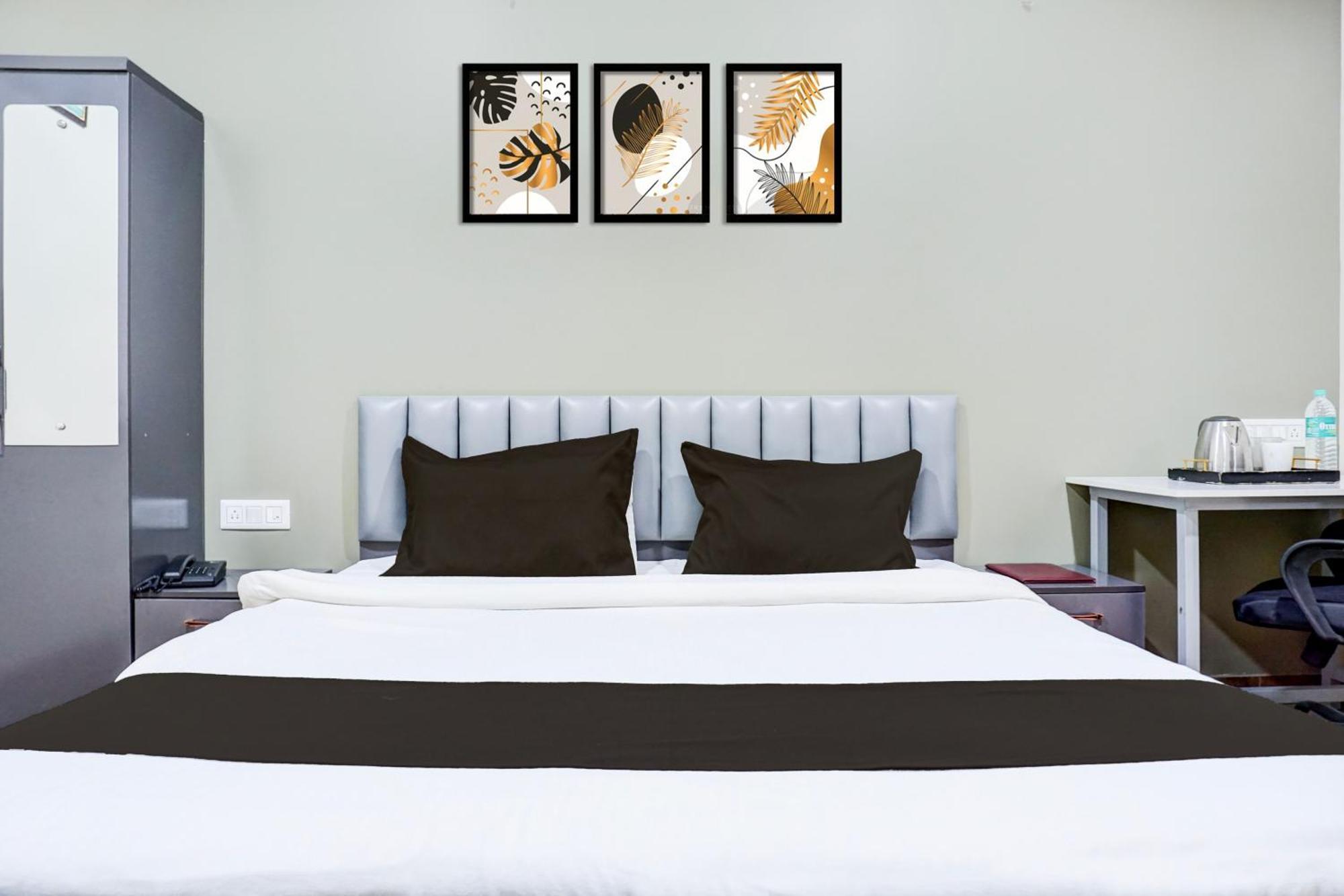 Super Collection O Pashan-Sus Road Baner Formerly Grey Stone Pune Extérieur photo